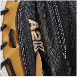 Wilson A2K M1D W/SuperSnakeSkin™ (C) 33.5-inch Catchers Mitt 5 Wilson A2K M1D W/SuperSnakeSkin™ (C) 33.5-inch Catchers Mitt -Wilson Shop wilson wilson a2k m1d w supersnakeskin c 335 inch 5