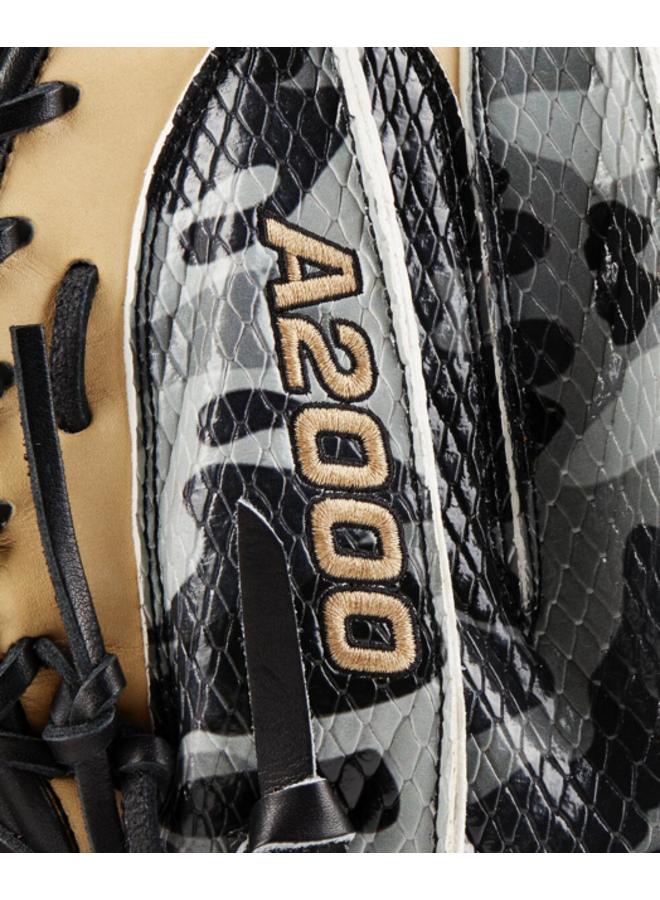 Wilson Glove of the Month October 2022 CM33 Black Camo/Blonde 33" RHT Catchers Mitt Wilson Glove Of The Month October 2022 CM33 Black Camo/Blonde 33" RHT Catchers Mitt -Wilson Shop wilson wilson glove of the month october 2022 cm33 4